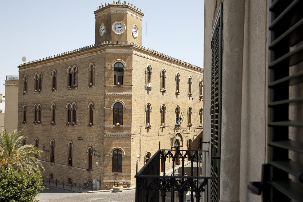 Il Portico Dei Normanni Bed & Breakfast Butera Exterior photo